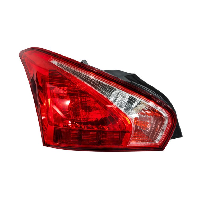 NISSAN Tida '08 / Tida '11 / Urvan/caravan E24 '02 Tail Light Assembly
