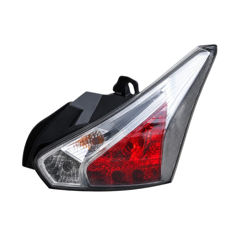 NISSAN Tida '08 / Tida '11 / Urvan/caravan E24 '02 Tail Light Assembly