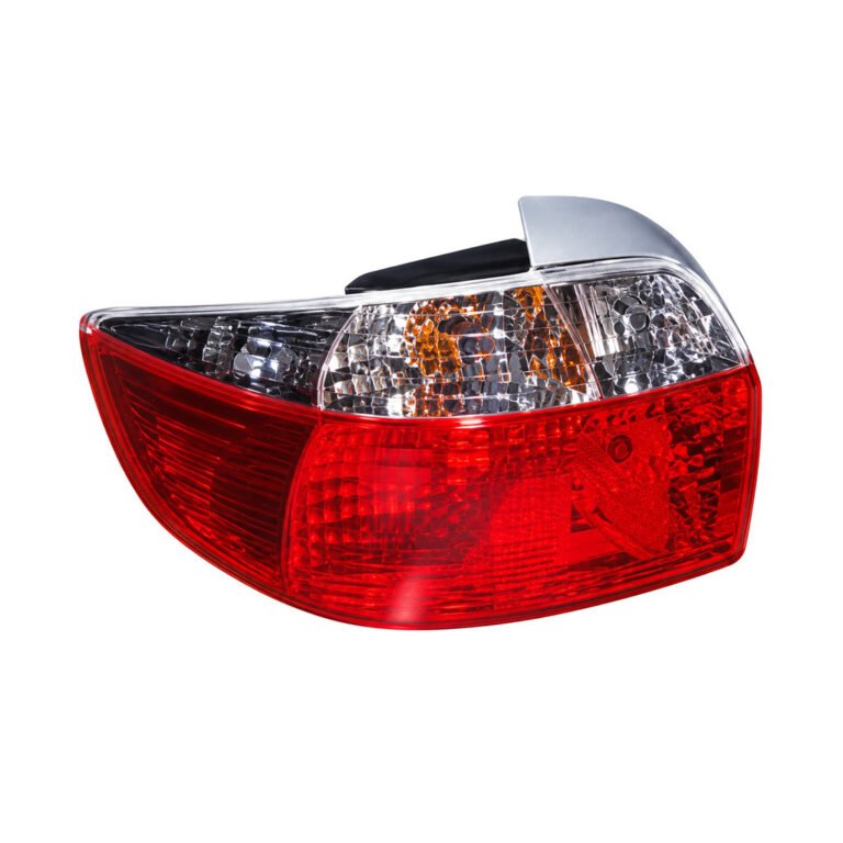R 81550-0D050 TOYOTA Hiace '00-'05 / Vios '03 / Vios '06 Tail Light Assembly