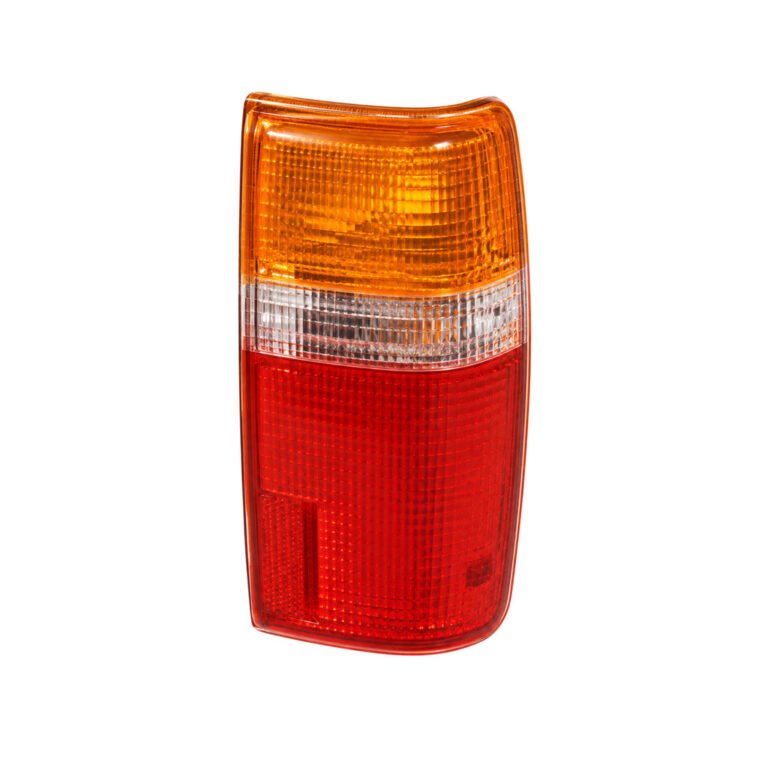 R 81550-39875 L 81560-39875 TOYOTA Hilux RN55/85/78-92 / Hilux '96-00 / Hilux '04-06 / Hilux '03 Rn55 Tail Lamp (Chromed)