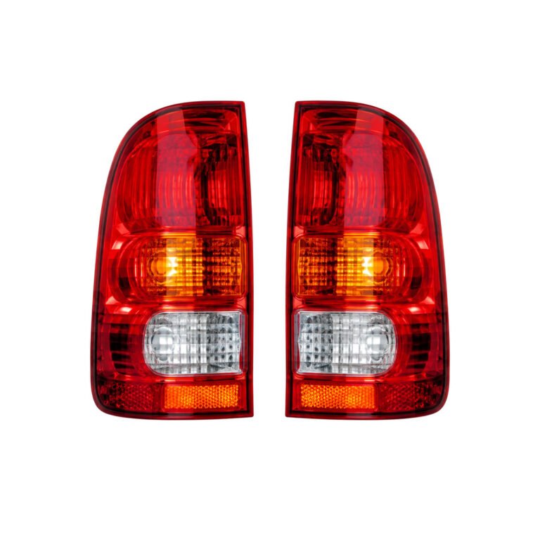 81550/60-0K010 TOYOTA Hilux '04-06 / Vigo '08 Tail Light Assembly