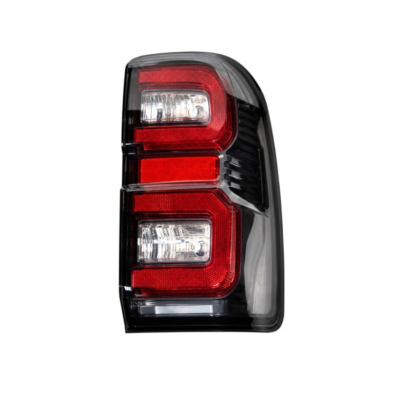 Tail Light - Great Wall Xuanli / Diamond Cannon / Poer - Stacked Red and Clear Blocks