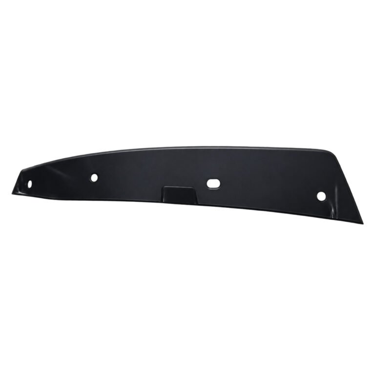 Cherokee rear wheel-arch baffle with a narrow curved face, turned ends and round and elongated fixing openings