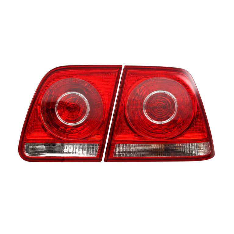 VW Bora '03 / Bora '06 Tail Light Assembly